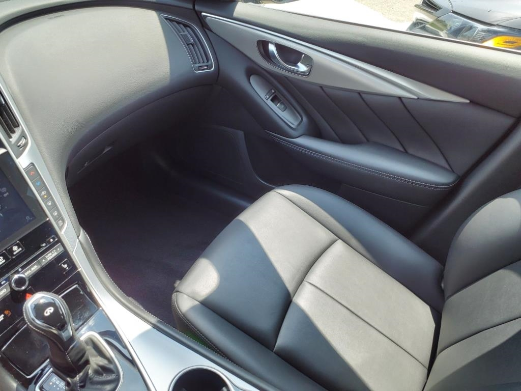 Infiniti Q50 3.0t LUXE AWD 2021