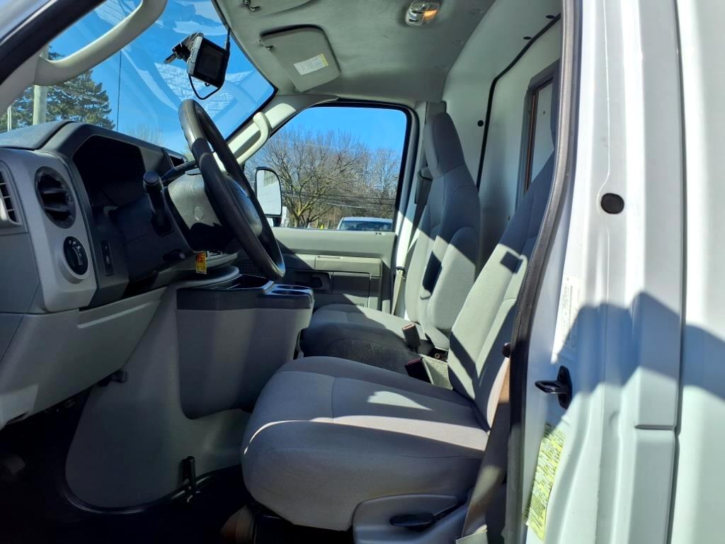 Ford Econoline Commercial Cutaway E-350 Super Duty 138" DRW 2016