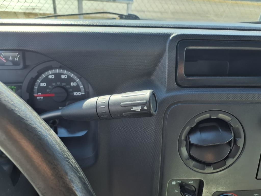 Ford Econoline Commercial Cutaway E-350 Super Duty 138" DRW 2016