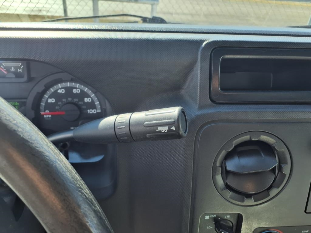 Ford Econoline Commercial Cutaway E-350 Super Duty 138" DRW 2016