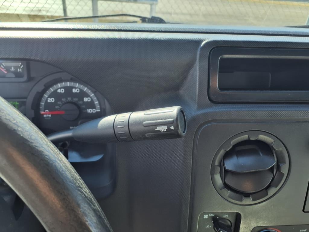 Ford Econoline Commercial Cutaway E-350 Super Duty 138" DRW 2016