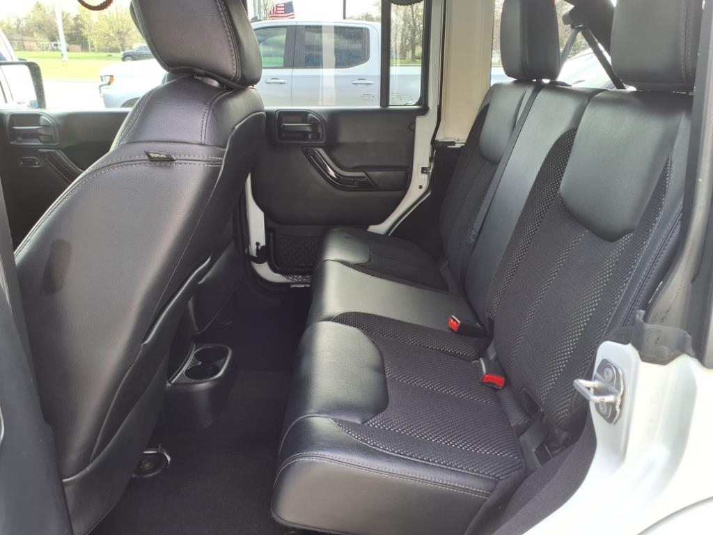 Jeep Wrangler Unlimited 4WD 4dr Backcountry *Ltd Avail* 2016 Jeep Wrangler Unlimited 4WD 4dr Backcountry *Ltd Avail* 2016