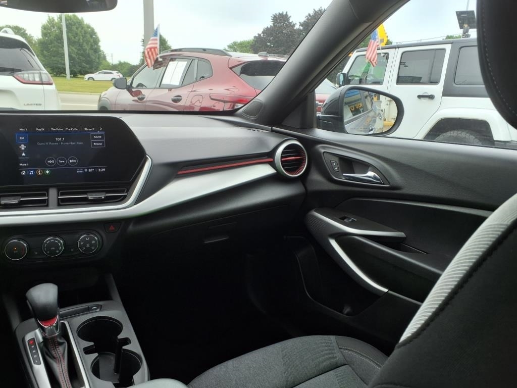 Chevrolet Trax FWD 4dr 1RS 2024