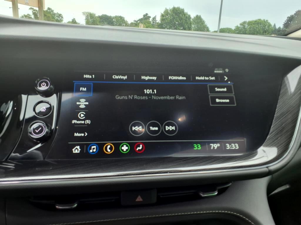 Buick Envision FWD 4dr Essence 2023