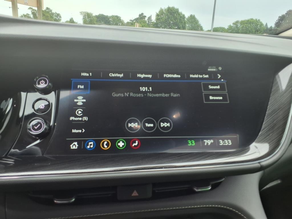 Buick Envision FWD 4dr Essence 2023