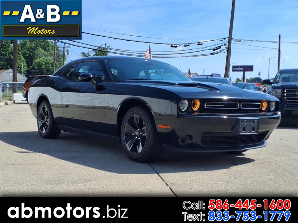 2023 Dodge Challenger SXT RWD