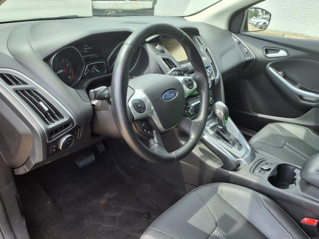 Ford Focus 5dr HB Titanium 2013 Ford Focus 5dr HB Titanium 2013