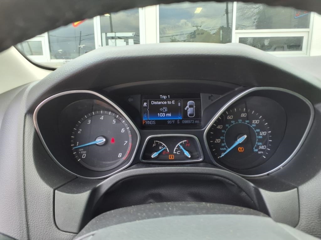 Ford Focus 5dr HB Titanium 2013 Ford Focus 5dr HB Titanium 2013