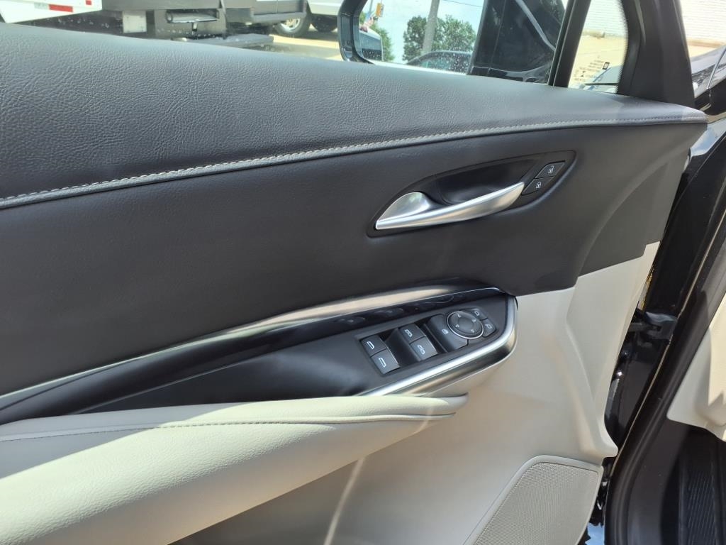 Cadillac XT4 AWD 4dr Luxury 2023 Cadillac XT4 AWD 4dr Luxury 2023