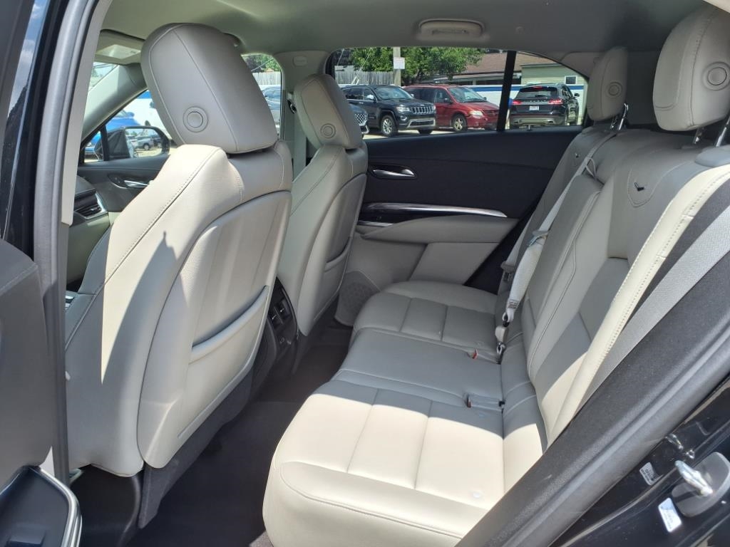 Cadillac XT4 AWD 4dr Luxury 2023 Cadillac XT4 AWD 4dr Luxury 2023