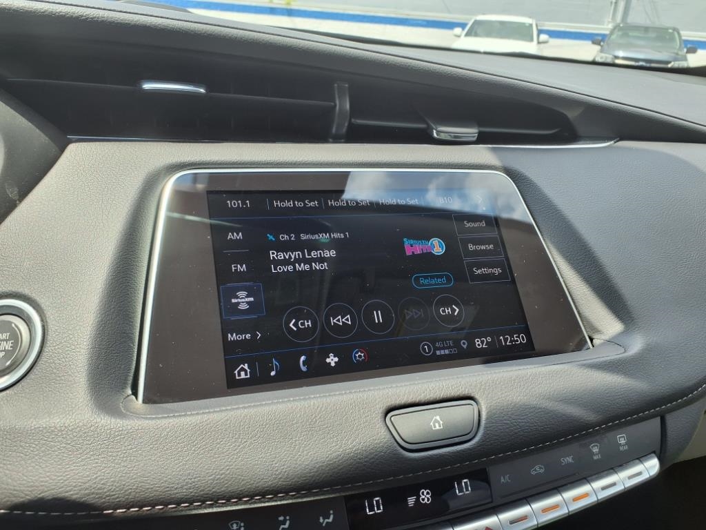 Cadillac XT4 AWD 4dr Luxury 2023 Cadillac XT4 AWD 4dr Luxury 2023