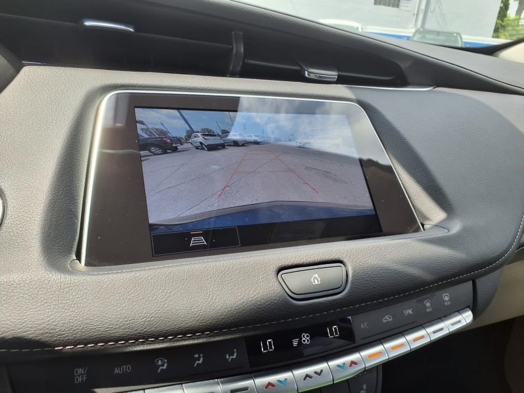 Cadillac XT4 AWD 4dr Luxury 2023