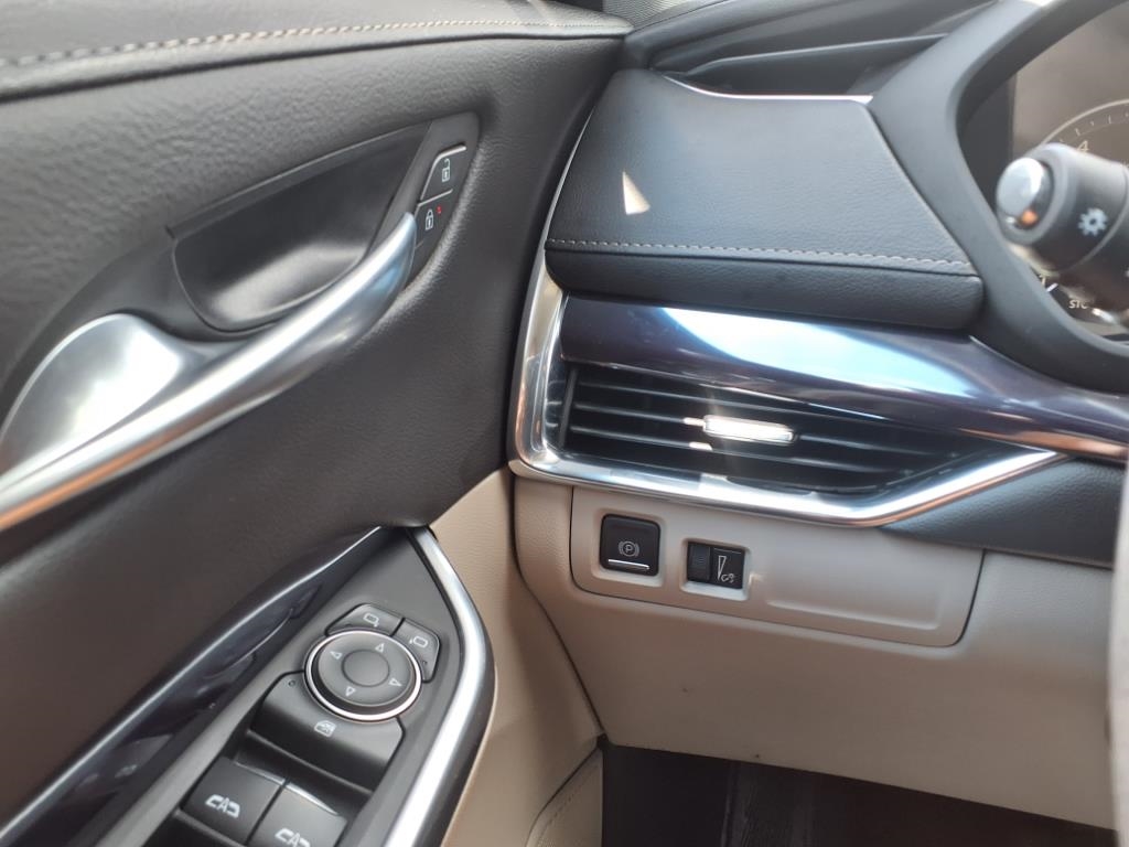 Cadillac XT4 AWD 4dr Luxury 2023