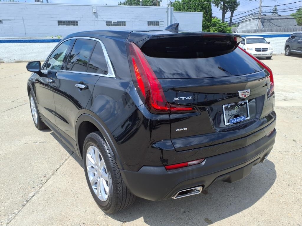 Cadillac XT4 AWD 4dr Luxury 2023