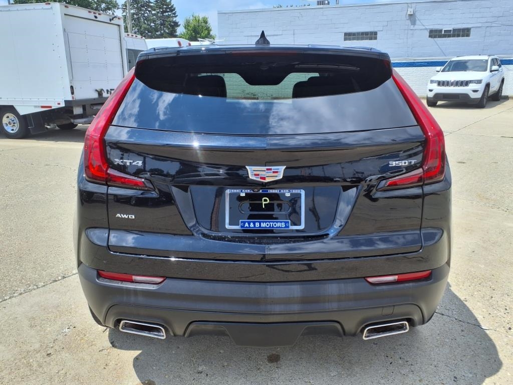 Cadillac XT4 AWD 4dr Luxury 2023