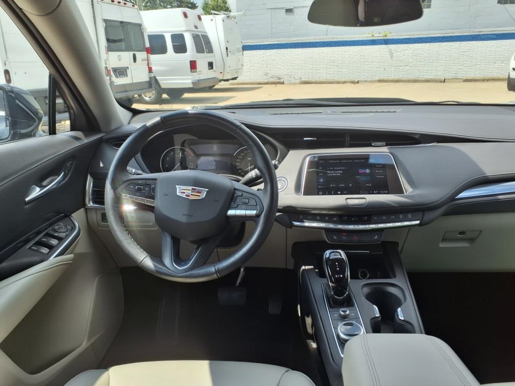 Cadillac XT4 AWD 4dr Luxury 2023