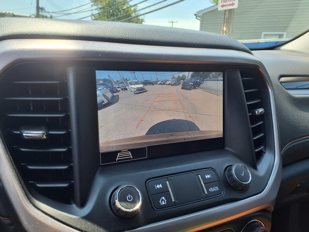 GMC Acadia AWD 4dr AT4 2020