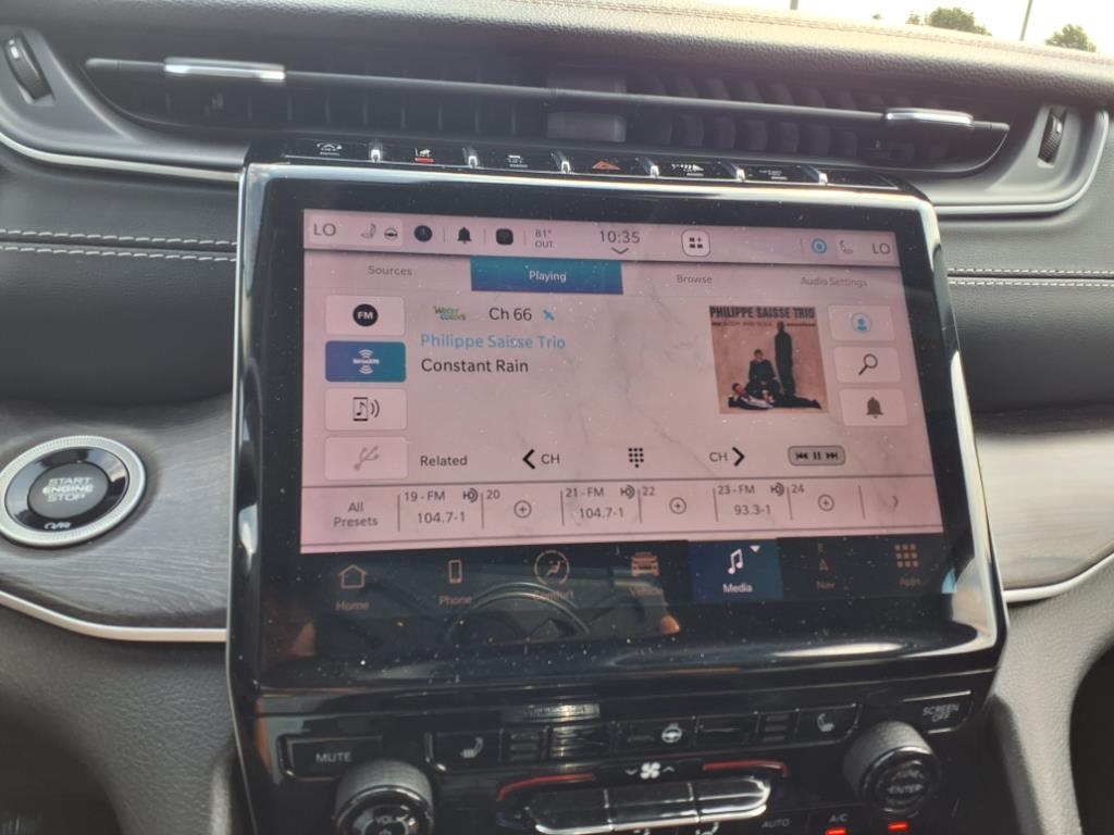 Jeep Grand Cherokee Limited 4x2 2022 Jeep Grand Cherokee Limited 4x2 2022