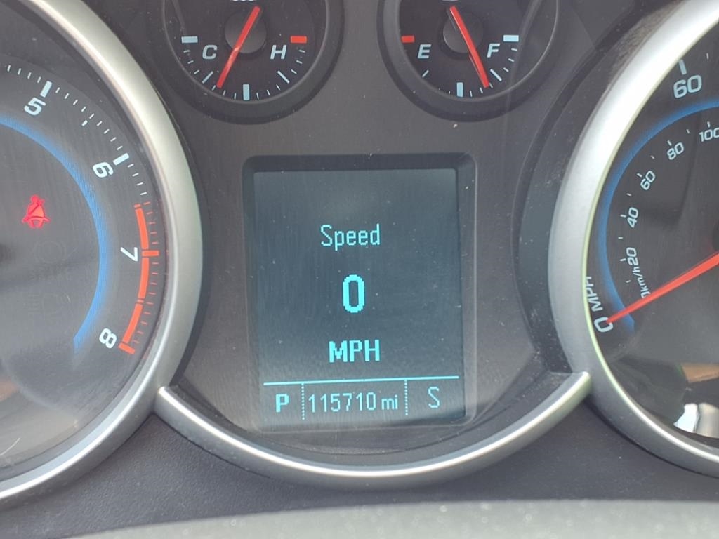 Chevrolet Cruze 4dr Sdn LT w/1LT 2012