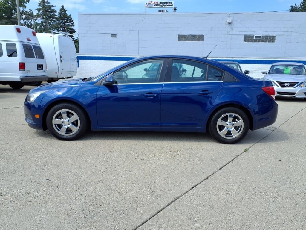 Chevrolet Cruze 4dr Sdn LT w/1LT 2012