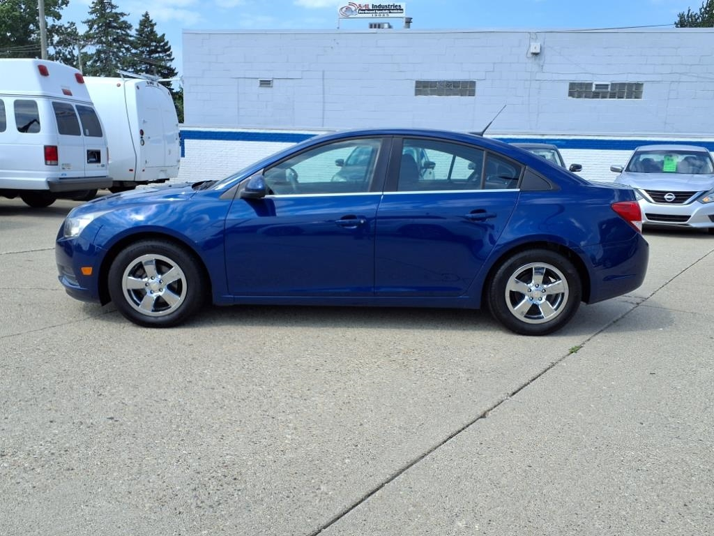 Chevrolet Cruze 4dr Sdn LT w/1LT 2012