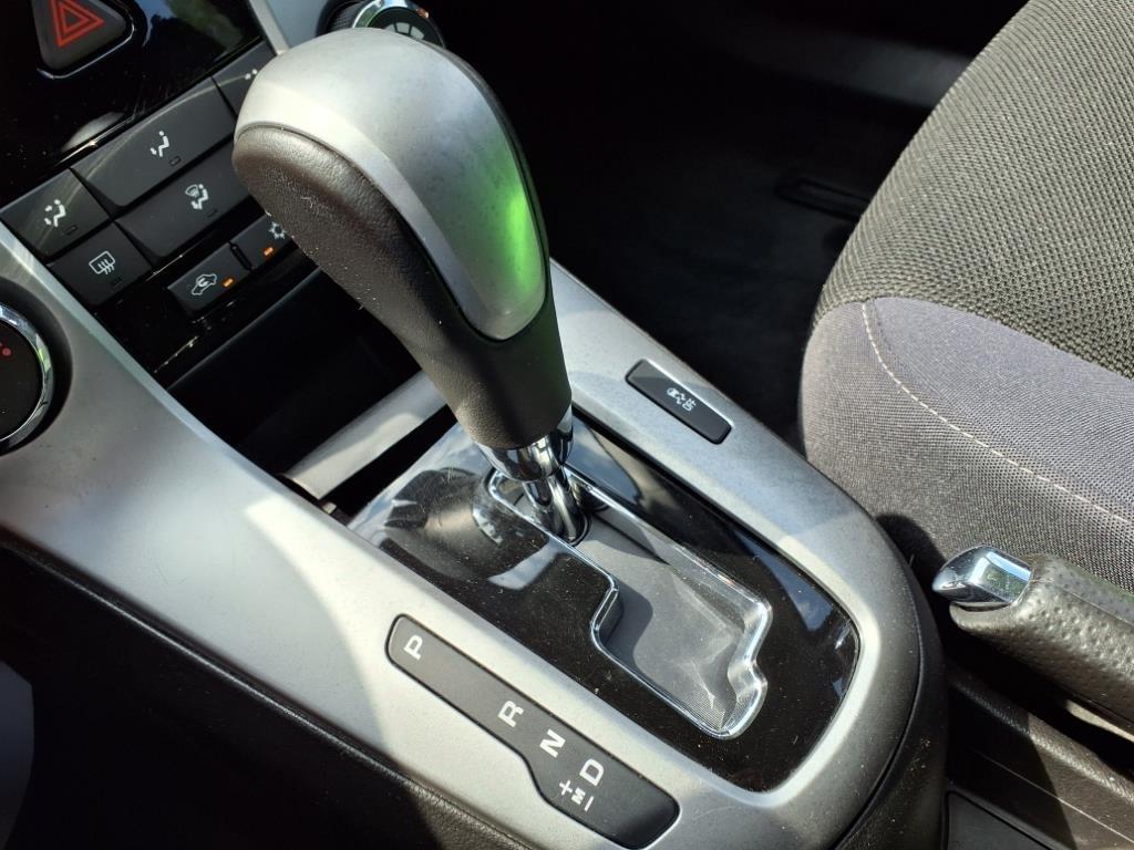 Chevrolet Cruze 4dr Sdn LT w/1LT 2012