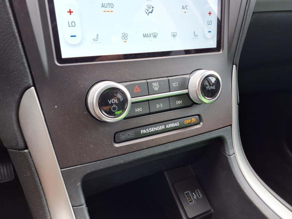 Ford Edge photo 16