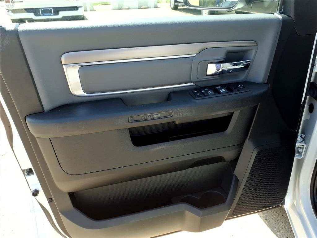 RAM 1500 Classic SLT 4x4 Crew Cab 5'7" Box 2023