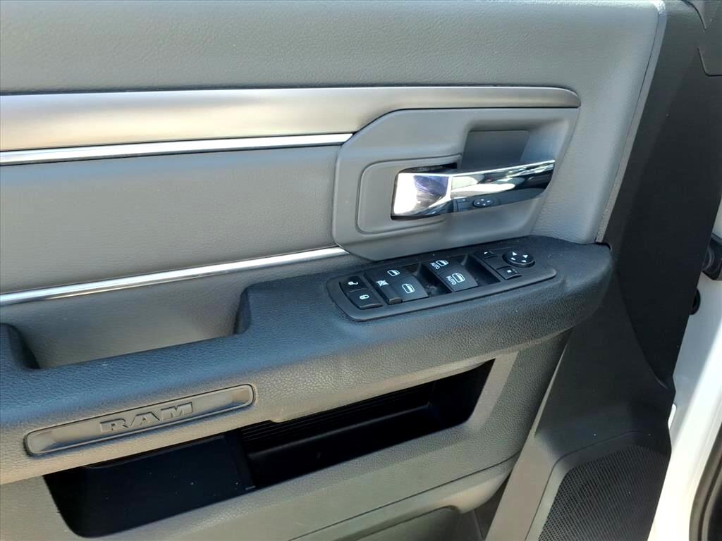 RAM 1500 Classic SLT 4x4 Crew Cab 5'7" Box 2023