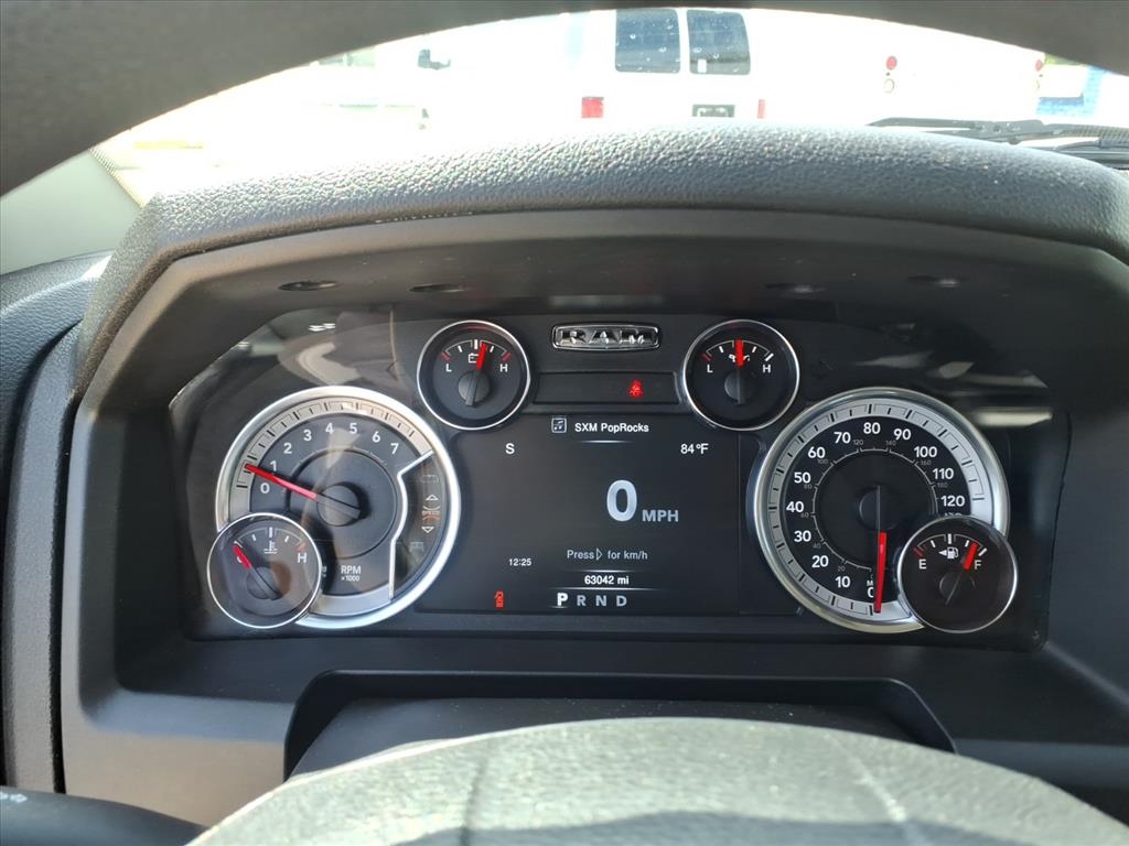 RAM 1500 Classic SLT 4x4 Crew Cab 5'7" Box 2023