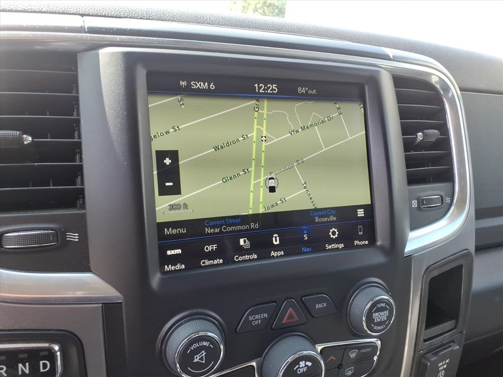 RAM 1500 Classic SLT 4x4 Crew Cab 5'7" Box 2023