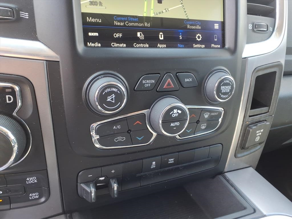 RAM 1500 Classic SLT 4x4 Crew Cab 5'7" Box 2023