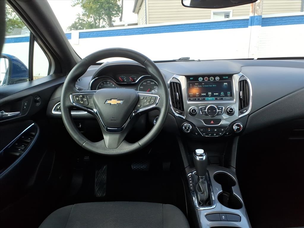 Chevrolet Cruze 4dr HB 1.4L LT w/1SD 2017 Chevrolet Cruze 4dr HB 1.4L LT w/1SD 2017