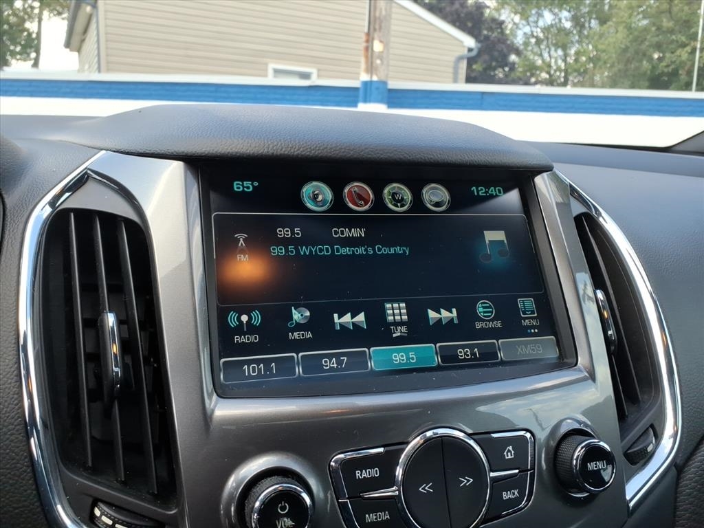 Chevrolet Cruze 4dr HB 1.4L LT w/1SD 2017 Chevrolet Cruze 4dr HB 1.4L LT w/1SD 2017