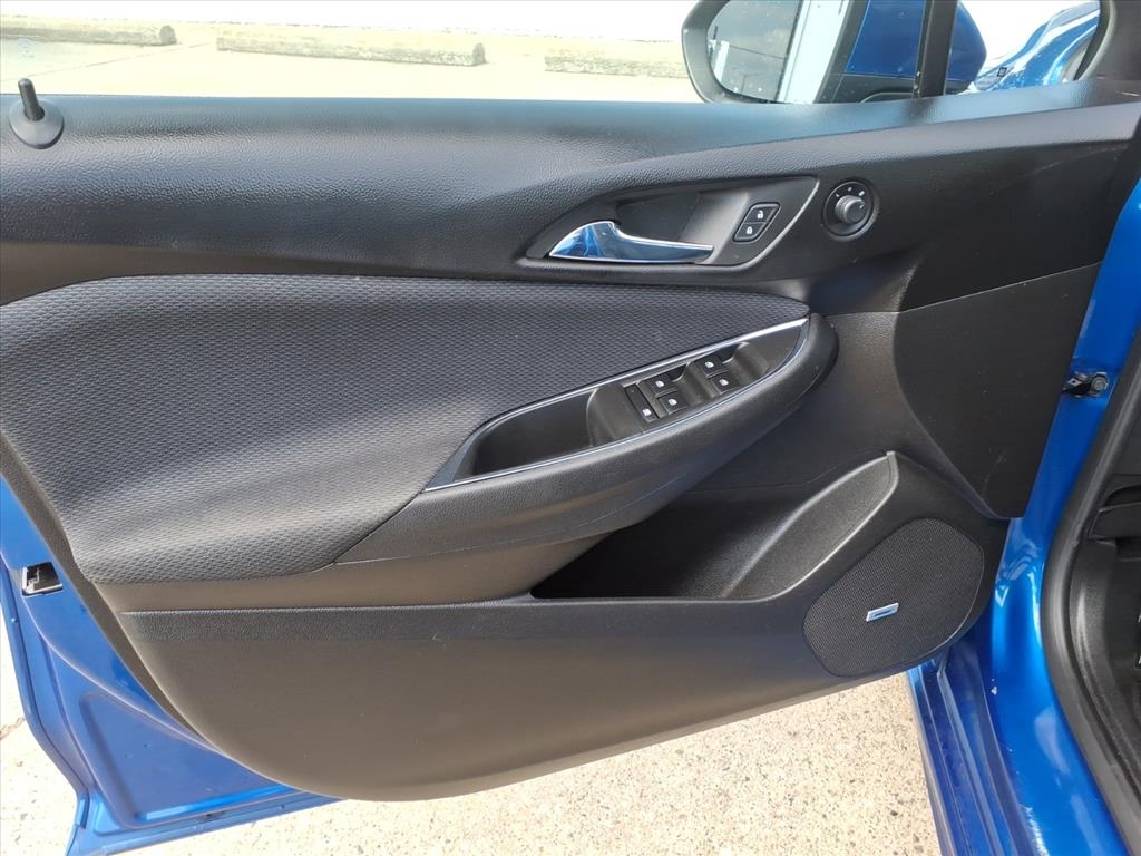 Chevrolet Cruze 4dr HB 1.4L LT w/1SD 2017