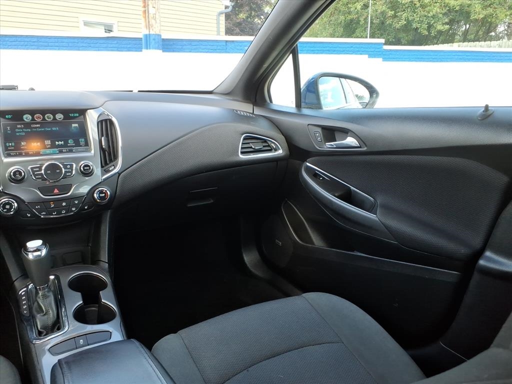 Chevrolet Cruze 4dr HB 1.4L LT w/1SD 2017