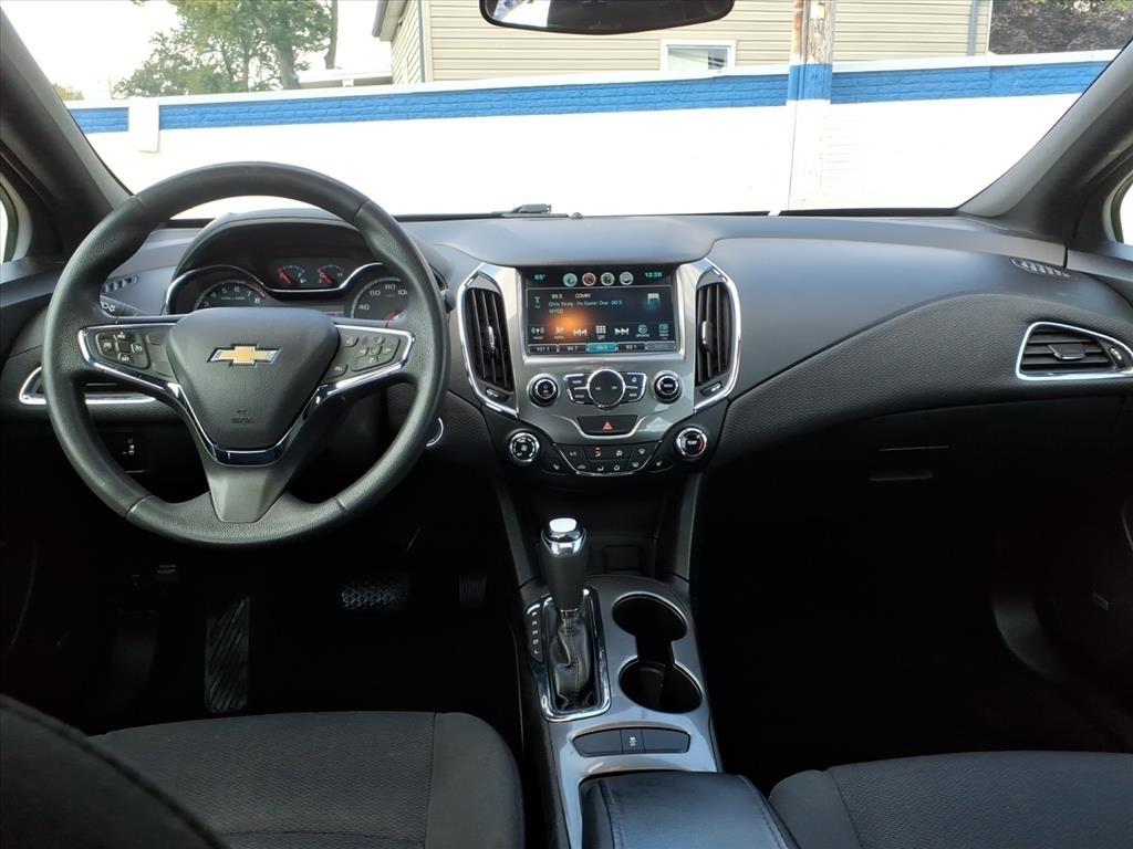 Chevrolet Cruze 4dr HB 1.4L LT w/1SD 2017