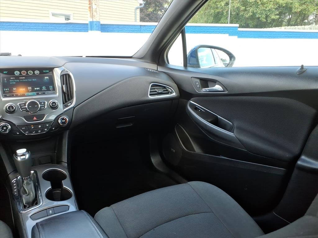 Chevrolet Cruze 4dr HB 1.4L LT w/1SD 2017