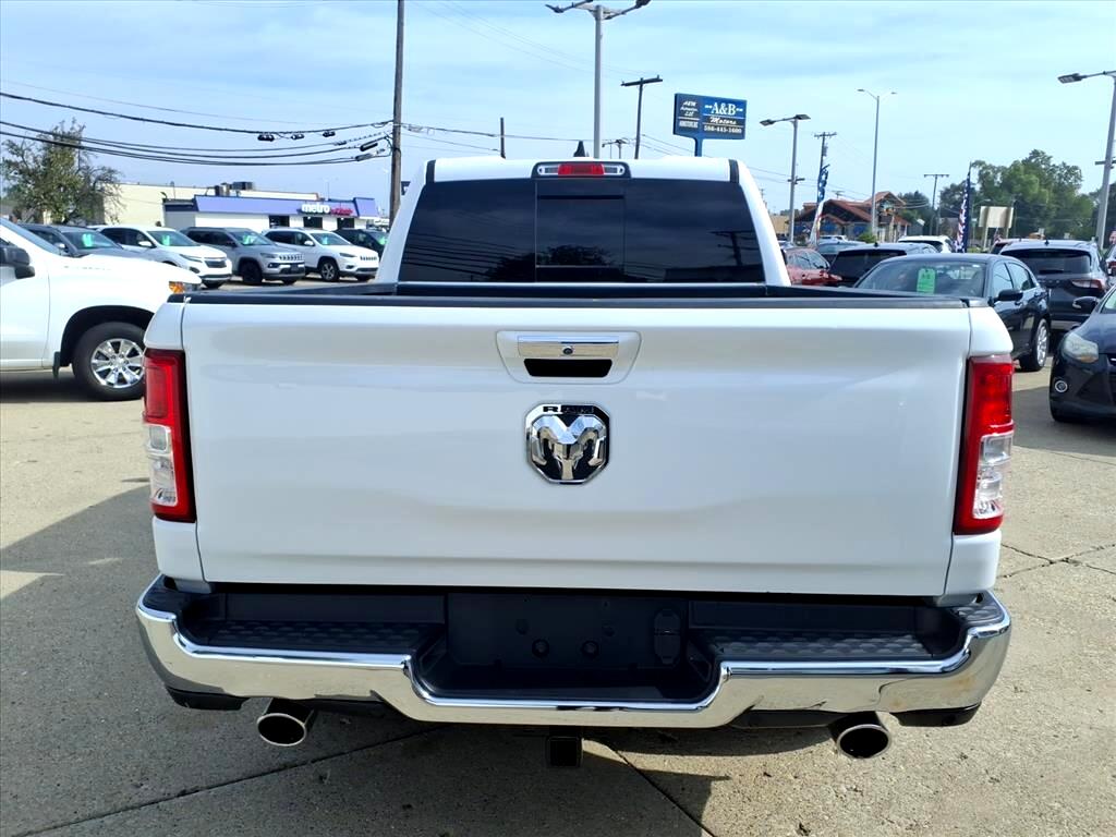 RAM 1500 Big Horn 4x2 Quad Cab 6'4" Box 2020