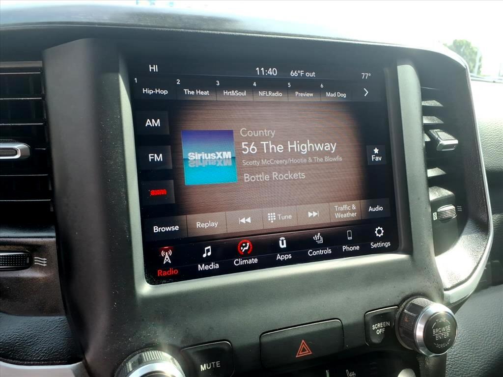 RAM 1500 Big Horn 4x2 Quad Cab 6'4" Box 2020