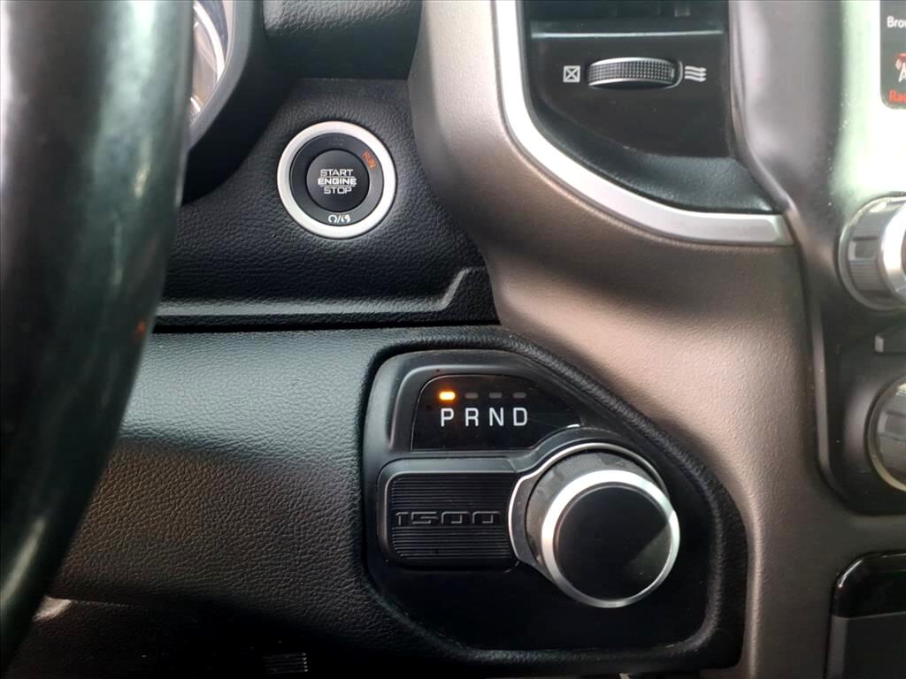 RAM 1500 Big Horn 4x2 Quad Cab 6'4" Box 2020