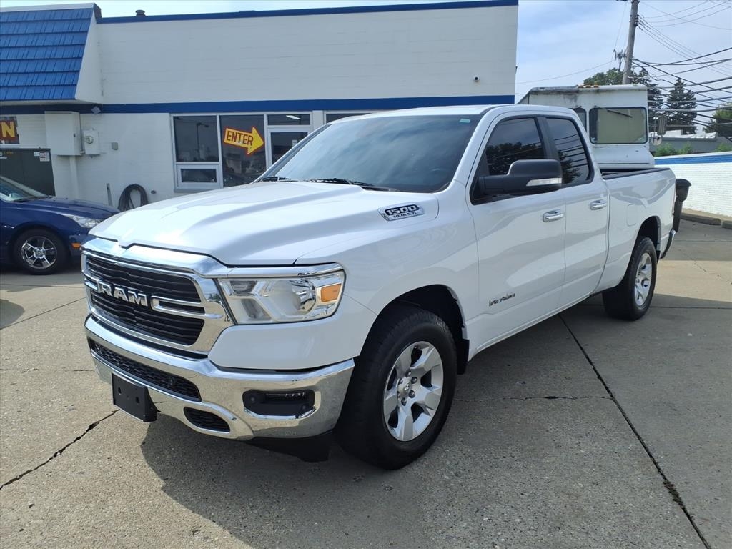 RAM 1500 Big Horn 4x2 Quad Cab 6'4" Box 2020