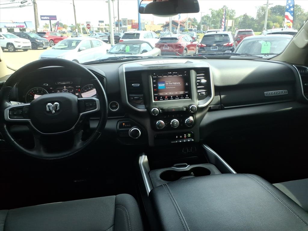 RAM 1500 Big Horn 4x2 Quad Cab 6'4" Box 2020