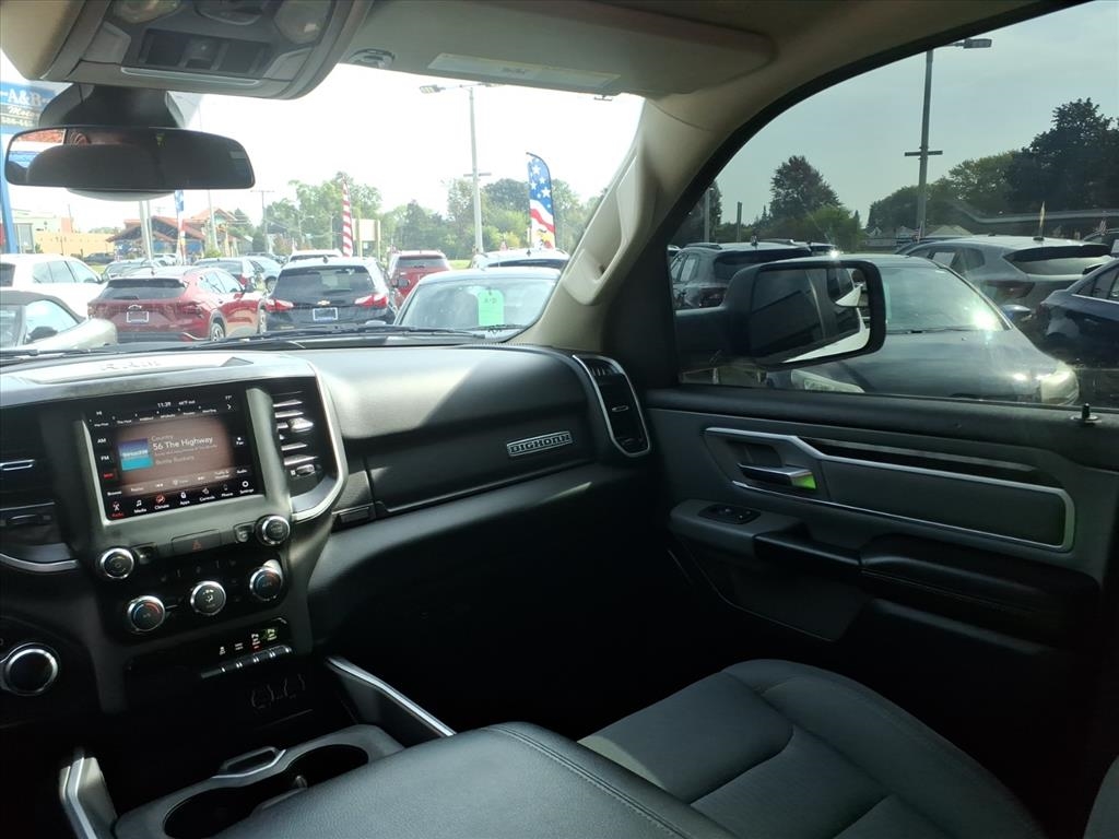 RAM 1500 Big Horn 4x2 Quad Cab 6'4" Box 2020