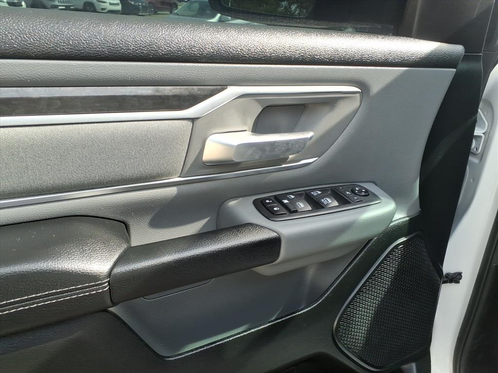 RAM 1500 Big Horn 4x2 Quad Cab 6'4" Box 2020