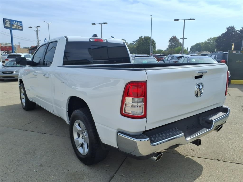 RAM 1500 Big Horn 4x2 Quad Cab 6'4" Box 2020