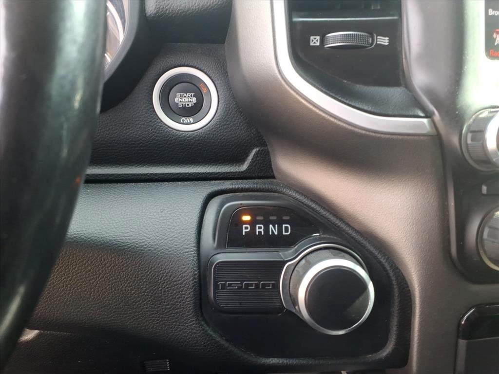 RAM 1500 Big Horn 4x2 Quad Cab 6'4" Box 2020