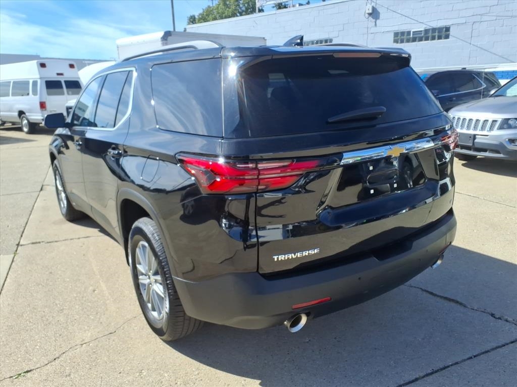Chevrolet Traverse FWD 4dr LT Cloth w/1LT 2022 Chevrolet Traverse FWD 4dr LT Cloth w/1LT 2022