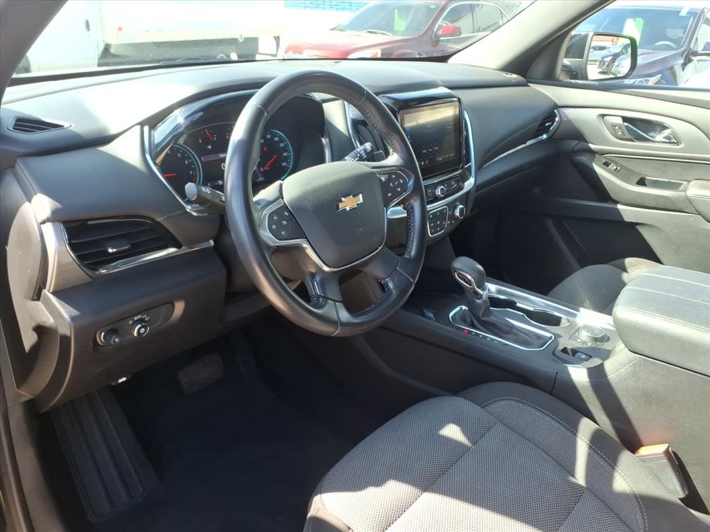 Chevrolet Traverse FWD 4dr LT Cloth w/1LT 2022 Chevrolet Traverse FWD 4dr LT Cloth w/1LT 2022
