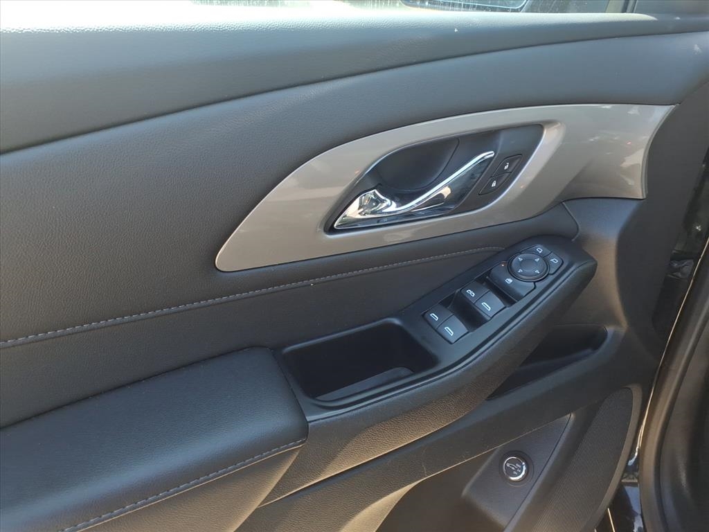 Chevrolet Traverse FWD 4dr LT Cloth w/1LT 2022 Chevrolet Traverse FWD 4dr LT Cloth w/1LT 2022